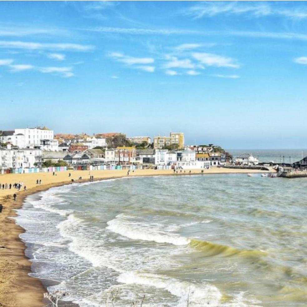 Central, Seaview Apartment, 3 Beds, 2 Baths, Kid & Dog Friendly At The Lookout Broadstairs Luaran gambar